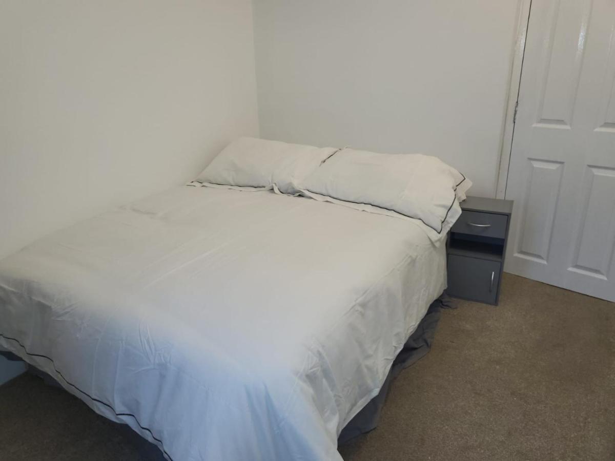Affordable Rooms In Gillingham 吉林汉姆 外观 照片